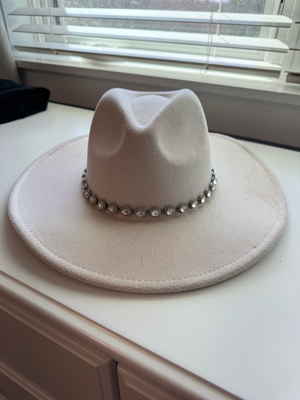 Women's Embellished Cream Wide Brim Western Hat - Picture 2 of 5